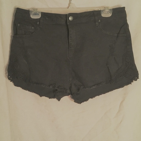 Joe Boxer Pants - NWT Joe Boxer Blk Cut offs with lace inserts sz 11